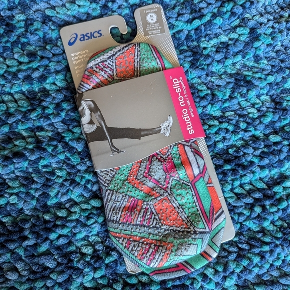Asics Accessories - Asics Studio No-Slip Socks - Size M